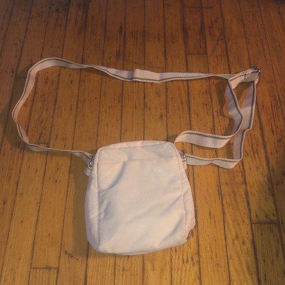 Nike Pastel Pink Crossbody Bag - Picture 3 of 7